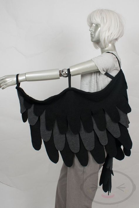 Raven Feather, Raven Wings, Don Pedro, Bird Costume, Diy Kostüm, Black Raven, Feather Wings, Fantasias Halloween, The Wings