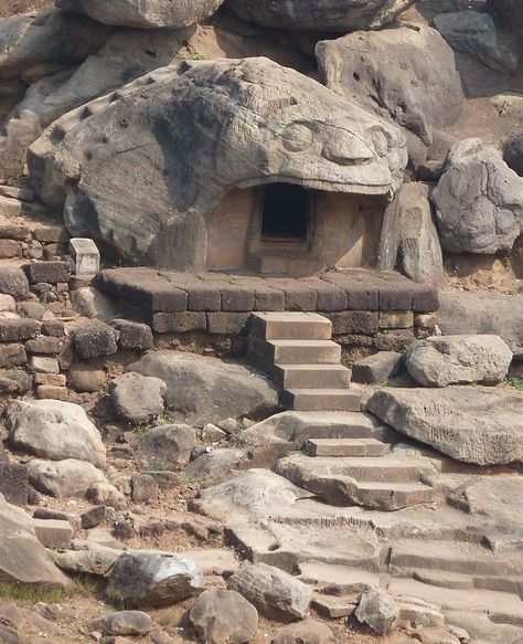 Udayagiri Caves, Madhya Pradesh, India https://en.wikipedia.org/wiki/Udayagiri_Caves Environmental Reference, Ancient Landscape, Unusual Buildings, Vernacular Architecture, Ancient Mysteries, Unique Architecture, Ancient Aliens, Ancient Architecture, Ancient Ruins