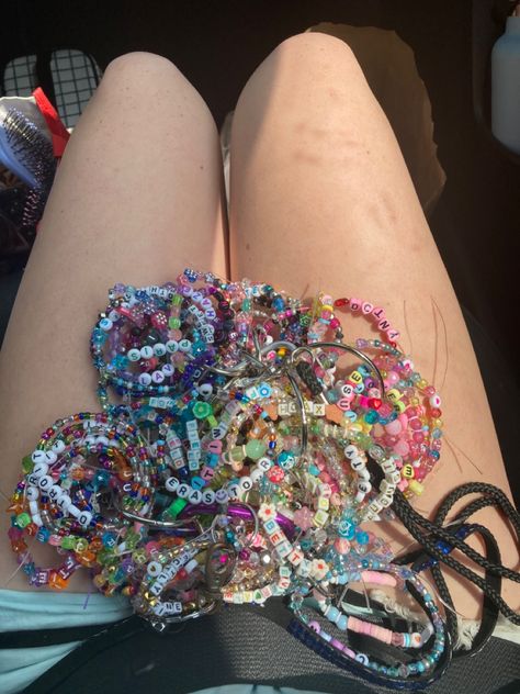 Ears Tour Bracelets, Eras Tour Ideas, Eras Bracelets, Taylor Swift Tickets, Swift Concert, Taylor Swift Tour Outfits, Friendship Bracelets With Beads, Swift Tour, Estilo Taylor Swift