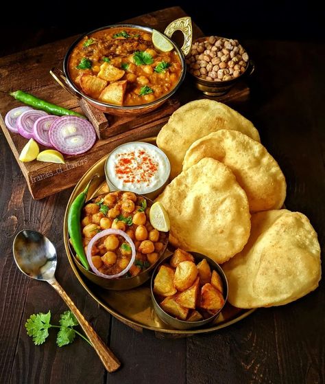 MyFlavorStories PrajiRaj on Instagram: "Are you all ready for Chole Bhature???😍 . . . . . . . . Chole bhature is a very popular dish in North India. Its origin is from Punjab, one…" Chole Kulche, North Indian Food, Spicy Chickpeas, Famous Street Food, Chole Bhature, Indian Food Photography, Punjabi Cuisine, Vibrant Food, Indian Street Food Recipes