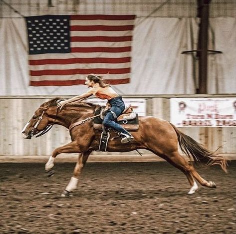 Barrel Racing Aesthetic, Barrel Racing Photos, Bronc Riding, Yee Yee, Cute Horse Pictures, Barrel Racing Horses, Rodeo Horses, Barrel Horse, Rodeo Life