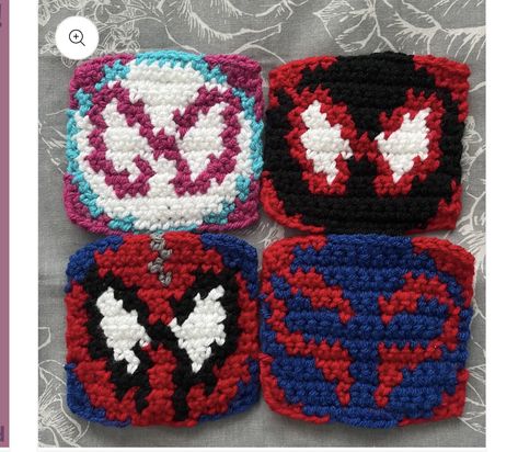 Spiderman Granny Square Pattern, Spiderman Granny Square, Crochet Anime Granny Square, Spider Man Crochet Graph, Spiderman Beanie Crochet Pattern Grid, Spiderman Crochet Messenger Bag, Spiderman Diy, Crochet Spiderman, Spiderman Crochet