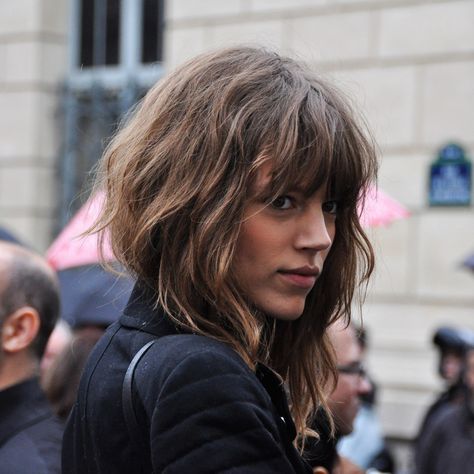 Wavy Bangs, Freja Beha Erichsen, Honey Brown Hair, Shag Haircut, Hair Envy, Grunge Hair, Great Hair, Messy Hairstyles, Hair Dos