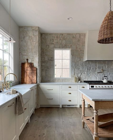 Anna King, Studio Interior Design, Kitchen Island Design, Unique Kitchen, Beautiful Kitchens, Kitchen Style, Kitchen Styling, Rustic Kitchen, Dream Kitchen