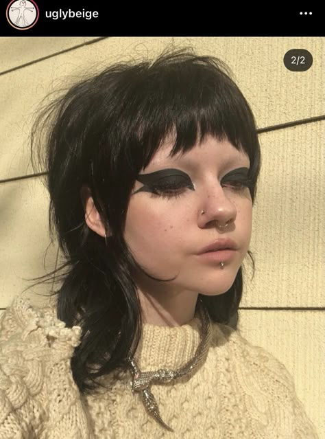 Pointed Bangs Goth, Drawn On Eyebrows Goth, Goth Haircut, Arched Bangs, Punk Rock Hair, Alt Makeup, Goth Hair, Alternative Makeup, Edgy Makeup