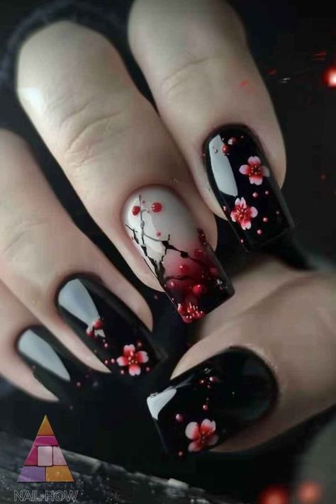 Dark Rose Nails Design, Black Rose Nail Art, Black And Glitter Nail Designs, Cute Japanese Nails, Japanese Cherry Blossom Nails, Japanese Inspired Nails, Cherry Blossom Nails Design, Cherry Blossom Nails Art, Gothic Nail Art