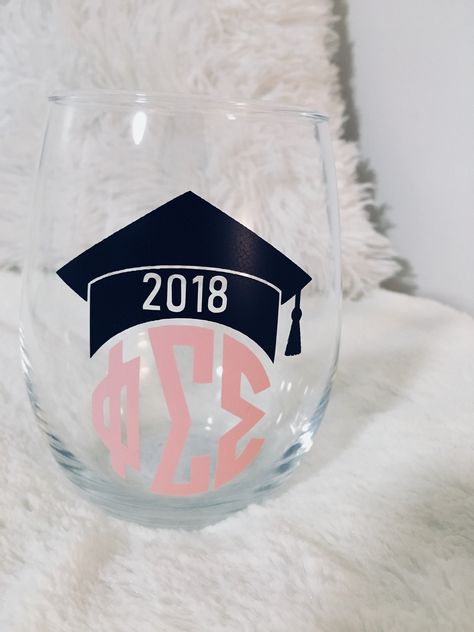 Phi Sigma Sigma | Sorority Graduation | Gift | Stemless Wine Glass | Sorority Craft | DIY | Big Little | Palm Leaves | Cricut | Viny | To Purchase: IG @brisboutiquecrafts | $10 Senior Sorority Gifts, Senior Send Off Sorority, Cricut Sorority Ideas, Sorority Senior Send Off, Sorority Senior Gifts, Graduation Paddle, Senior Baskets, Sorority Gifts Diy, Senior Apparel