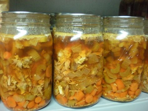 Canning Soups, Canning Meals, Summer Canning, Leftover Turkey Soup, Pressure Canning Recipes, Turkey Soup Recipe, Home Canning Recipes, Leftovers Soup, Canning Jam