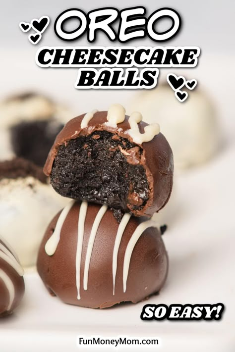 These Oreo Cheesecake Balls are a mouthwatering treat that combines delicious Oreo cookie flavor with the rich & creamy taste of cheesecake. Chocolate Cheesecake Balls, Oreo Cheesecake Balls, Easy Oreo Cheesecake, Oreo Cookie Flavors, Oreo Cheesecake Bites, Finger Desserts, Cheesecake Balls, Oreo Cookie Recipes, Oreo Cheesecake Cookies