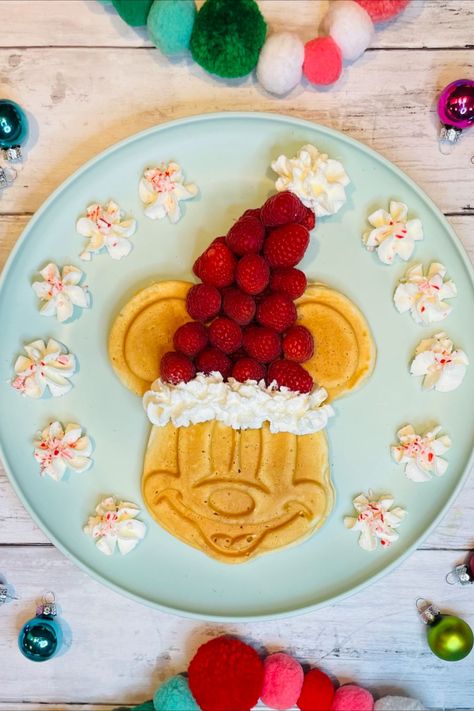 Grinch Cocoa, Santa Waffles, Cocoa Board, Disney Movie Night Dinner, Movie Night Dinner, Disney Movie Night, Christmas Movie Night, Waffle Recipe, Mickey Christmas