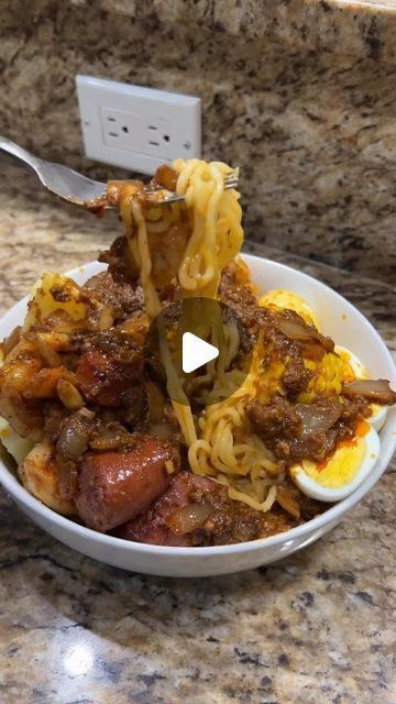 Ramen Seafood Boil, Seafood Ramen Noodle Recipes, Seafood Chili, Seafood Ramen, Cajun Seafood Boil, Seasoning Chicken, Lobster Pasta, Raw Shrimp, Never Going Back