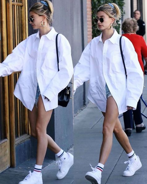 Hailey Baldwin Bieber on Instagram: “Hails today 🔥🥵 // #justinbieber #haileybieber #style #styleblogger #styleinspiration #stylebook #fashion #fashionblogger #fashionista…” Hailey Baldwin Street Style, Hailey Baldwin Style, Streetwear Mode, Fashion Blogger Style, Hailey Baldwin, Sarah Jessica Parker, Celebrity Street Style, Alexa Chung, Mode Inspo