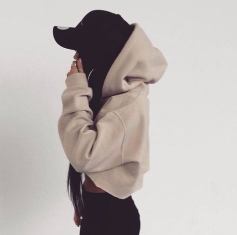 Hoodie | @blVckd0pe Modele Fitness, Pastel Outfit, Looks Black, Hoodie Outfit, Sporty Outfits, Outfit Casual, Outfits Casuales, Cropped Hoodie, Comfy Outfits