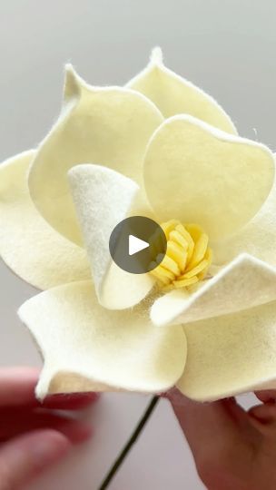 11K views · 192 reactions | Felt magnolia flower #feltflowers | Resa Curbo Creative | Giulio Cercato · It's A Vibe How To Make Felt Flowers, Felt Flower Patterns, Felt Patterns Free, Crafty Flowers, Felt Flowers Patterns, Flower Felt, Felt Flower Tutorial, Felt Flowers Diy, Decorated Eggs