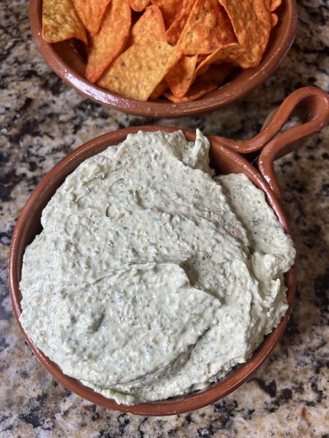 Avocado Jalapeño Dip | Provecho Cardi B Jalapeño Dip, Avocado Jalapeño Dip, Avocado Jalapeno Dip, Latina Kitchen, Creamy Avocado Dip, Catering Recipes, Jalapeño Dip, Food Influencer, Jalapeno Dip