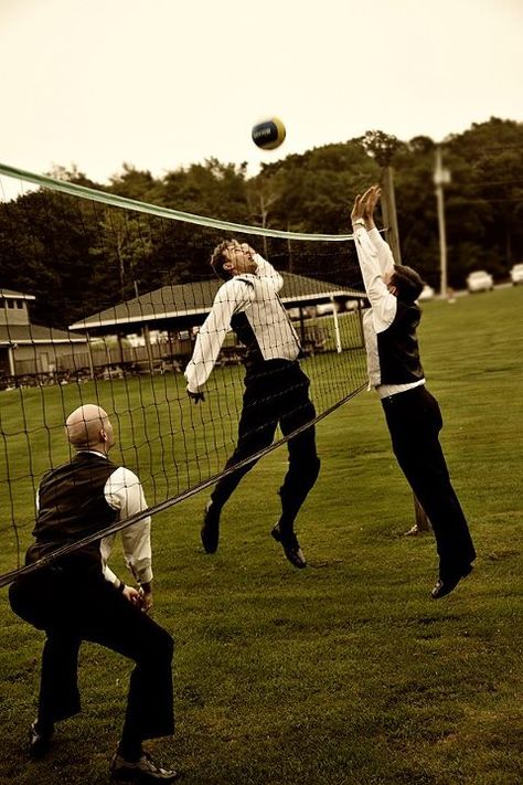 wedding volleyball, hell yes Wedding Volleyball, Volleyball Wedding, Volleyball Couple, Groomsman Ideas, Boardwalk Wedding, Northwoods Wedding, Volleyball Net, Wedding Kiss, Volley Ball