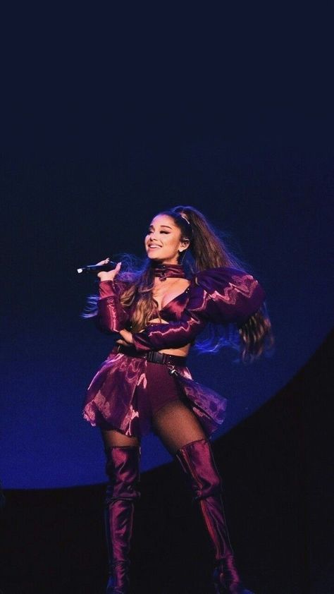 Aesthetic Ariana Grande, Glitter Aesthetic, Ariana Grande Images, Coachella 2019, Ariana Grande Album, Ariana Grande Sweetener, Ariana Grande Outfits, Ariana Grande Fans, Ariana Grande Style