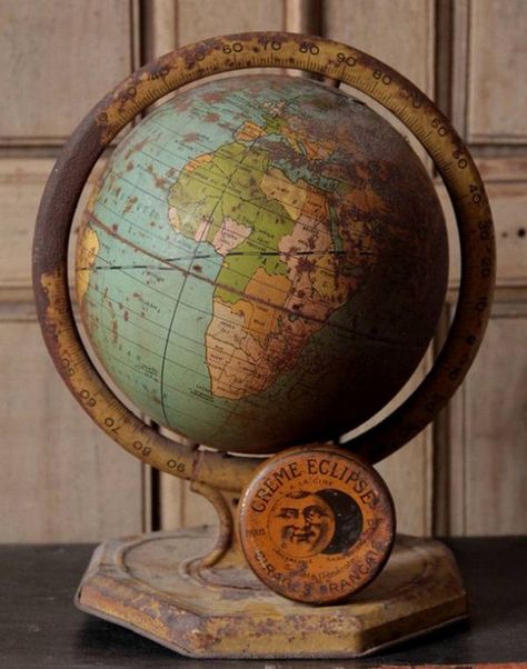 Late Night Randomness (27 Photos) (20) Old Globe, Globe Vintage, Vintage Auto's, World Globes, Map Globe, World Globe, We Are The World, Old Maps, Vintage Maps