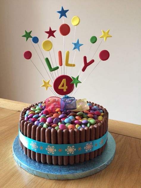 Smartie Birthday Cake, Smartie Cake, Smarties Cake Birthday, Smartie Cake Decoration, Smartie Cake Ideas, Smarties Cupcakes, Rainbow Smartie Cake, Birthday Cake Smarties, Smarties Rainbow Cake