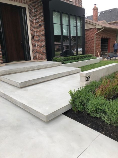 Limestone finish modern concrete... | Review of DMG Concrete Design & Finish | HomeStars Limestone Front Steps, Front Porch Stone Steps, Floating Steps, Limestone Patio, Front Porch Stone, Paver Steps, Lawn Ideas, Renovation Exterior, Porch Stairs