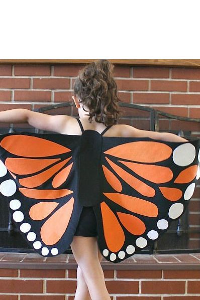 butterfly wings diy halloween costume for kids Luxury Haul, Wings Ideas, Kids Halloween Costumes, Halloween Costumes 2022, Diy Haunted House Props, Hot Halloween, Diy Wings, Diy Halloween Games, Diy Costumes Kids