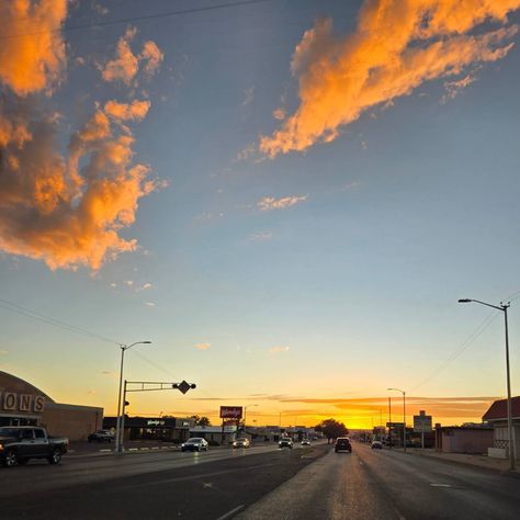 Beautiful New Mexico sunset 😍 New Mexico Aesthetic, New Mexico Sunset, Mexico Sunset, Sophomore Year, Outer Banks, New Mexico, New Jersey, Mexico