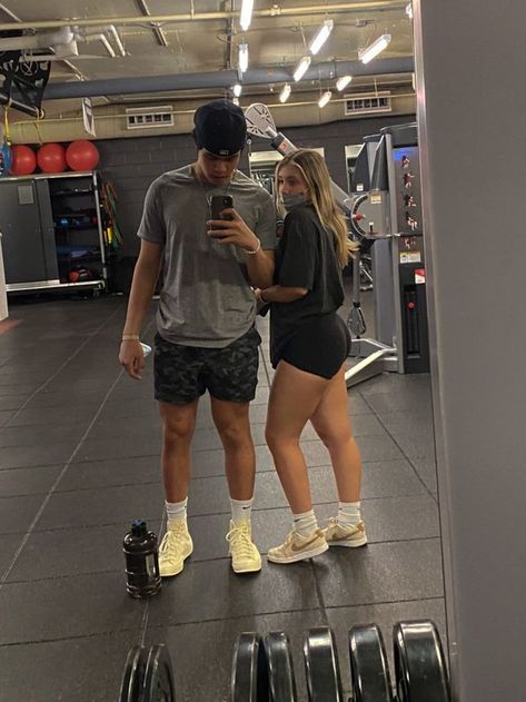 Pin by Valentina 😻 on Gym in 2022 | Cute gym outfits, Gym couple, Workout attire Couples Gym Pictures, Workout Pics, Gym Couple, Gym Pictures, Gym Aesthetic, Gym Photos, Fit Couple, Gym Fits, Fitness Inspiration Body