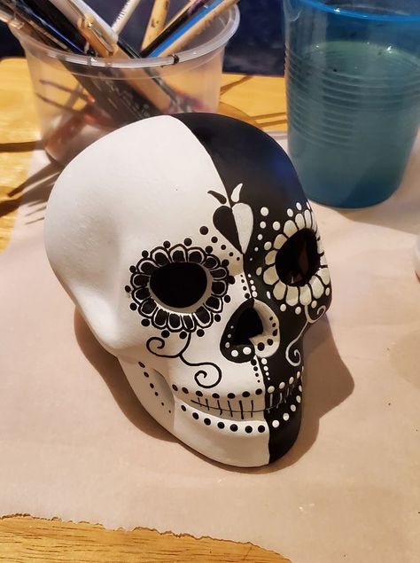 Painting Sugar Skulls, Painted Skulls Halloween, Skull Pottery Painting Ideas, Ceramic Skull Painting Ideas, Painted Skull Ideas, Sugar Skull Clay, Skull Painting Ideas, Sugar Skull Art Painting, Ceramic Sugar Skull