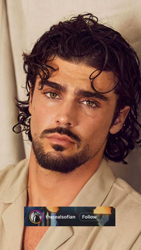 Cassian Acotar, Taper Fade Short Hair, Big Nose Beauty, Brazilian Men, Wavy Hair Men, Big Beards, Big Noses, Face Men, Curly Hair Men