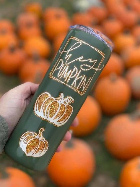 Fall Tumbler Cups Glitter, Fall Tumblers Ideas, Fall Glitter Tumbler Ideas, Halloween Epoxy Tumblers, Fall Tumbler Cups, Fall Tumbler Ideas, 3d Tumblers, Fall Cups, Fall Tumblers