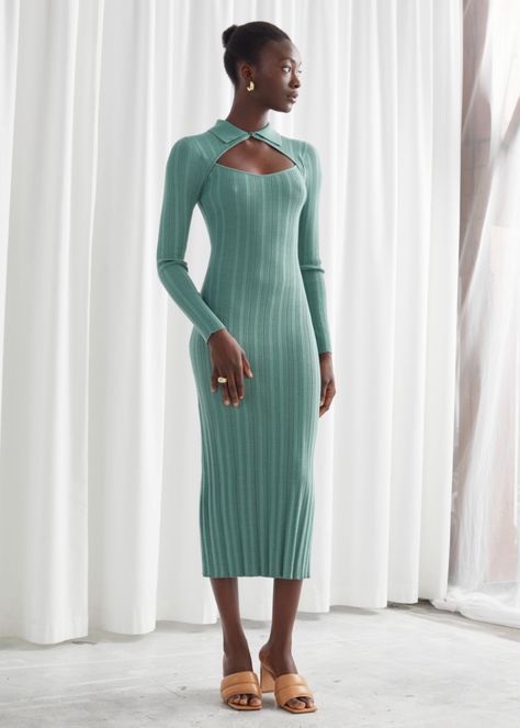 Fitted Cut Out Midi Rib Dress - Green - Midi dresses - & Other Stories Rib Dress, Ribbed Dress, Fall Capsule Wardrobe, Popular Dresses, Maxi Robes, Ribbed Dresses, Green Midi Dress, 가을 패션, Long Sleeve Midi