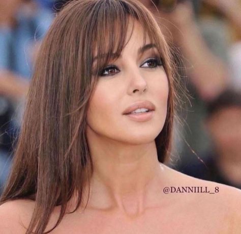 Jennifer Lopez Hair, Haircuts For Medium Hair, Long Hair With Bangs, Monica Bellucci, Long Hair Cuts, Brown Hair Colors, Brunette Hair, Brunette Hair Color, Hairstyles With Bangs