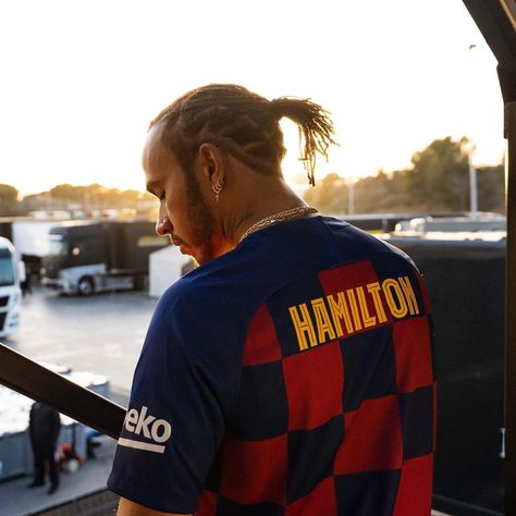 Barca Jersey, Barcelona Shirt, Hamilton Wallpaper, Barcelona Jerseys, F1 Lewis Hamilton, Sports Camera, Sports Car Racing, British Men, Cute Celebrity Guys