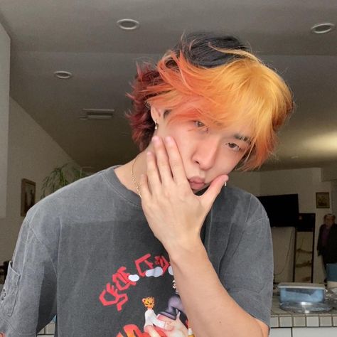 Bleached Hair Men, Flame Hair, Short Hair Tomboy, Hair Reference, Hair Inspiration Color, Orange Hair, Hair Inspo Color, Design Graphique, Pretty Hairstyles