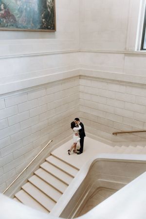 Couple Art Gallery Photoshoot, Museum Bridal Photos, Mcnay Art Museum Engagement, National Art Gallery Dc, National Gallery Of Art Engagement, National Gallery Of Art Engagement Photos, Art Museum Proposal, National Gallery Of Art Photoshoot, Art Museum Elopement