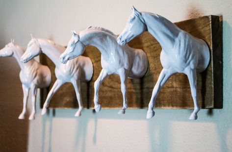 Make Wall Art, Western Room, Horse Room, Western Rooms, Diy Horse, Horse Barn Plans, Horses Wall Decor, Western Crafts, Breyer Horse