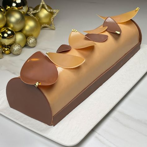 recette bûche entremets pomme vanille caramel Patisserie Cake, Nouvel An, Dressage, Wedding Cakes, Pastry, Cheesecake, Caramel, Fruit, Cake