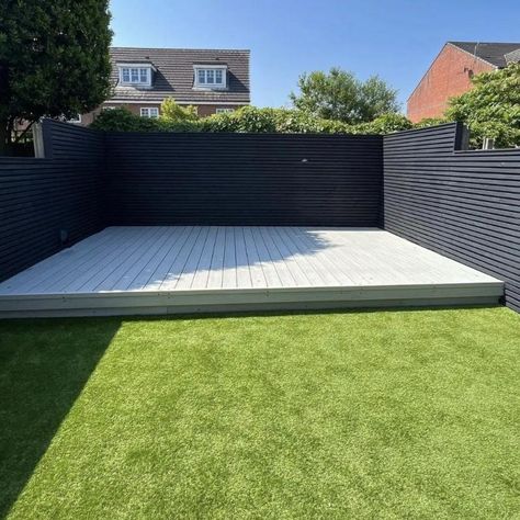 Stained Panel Project - Slatted Screen Fencing Garden Slatted Fence, Decking Colours Ideas, Screen Fencing, Contemporary Fence Panels, Slatted Screen, Slat Fence, Slatted Fence, Slatted Fence Panels, Black Fence