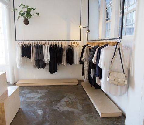 Small Clothing Store Interior, Clothing Shop Interiors, Small Boutique Interior, Bedroom Turned Closet, Shop Interior Design Clothes, Fashion Retail Interior, Fashion Store Design, Fashion Showroom, Retail Store Interior Design