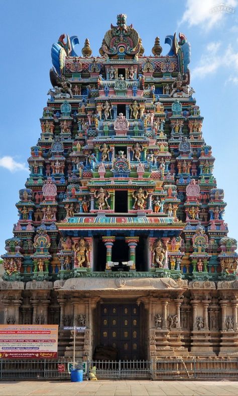 Temple Gopuram, Indian Temple Architecture, Hindu Temples, Durga Painting, Asian Architecture, Studio Background Images, Temple Architecture, Puja Room, Temple Art