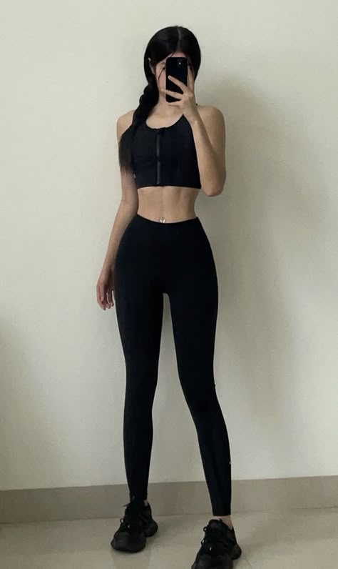 58 Kg Woman, Body Claim Dr Athletic, 40 Kg Woman, Korean Hourglass Shape, Body Goals Hourglass Outfits Kpop, Body Goals Hourglass Outfits Workout, Fit Body Goals Hourglass Outfits, Slim Hourglass Outfits, Kpop Body Aesthetics