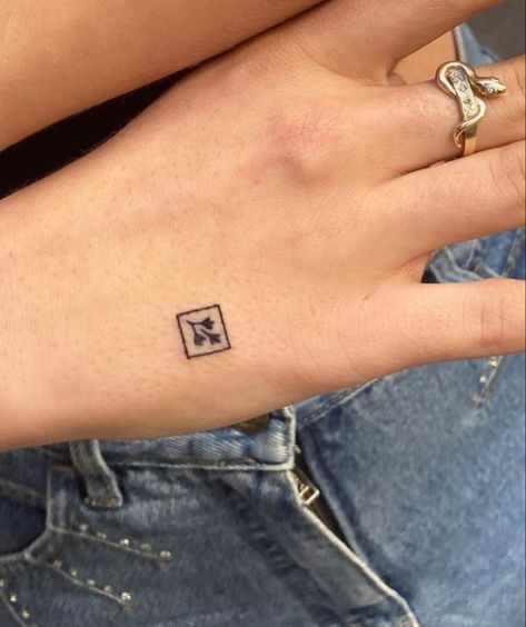 Gestalt Tattoo, Dainty American Traditional Tattoo, Tattoo In Square, Cute Stamp Tattoo, Cursor Tattoo, Itll Pass Tattoo, Luck Symbol Tattoo, Celiac Tattoo, Stamp Style Tattoo