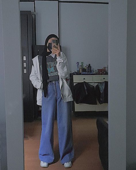 Sweatshirt And Wide Leg Jeans, Wide Leg Pants Modest Outfit, Wide Leg Outfit Hijab, White Wide Leg Pants Outfit Hijab, Wide Leg Jeans Sweatshirt Outfit, Wide Jeans Outfit Hijab, Wide Leg Hijab Outfit, Wide Leg Jeans Outfit Modest, Wide Leg Jeans Outfit Hijab