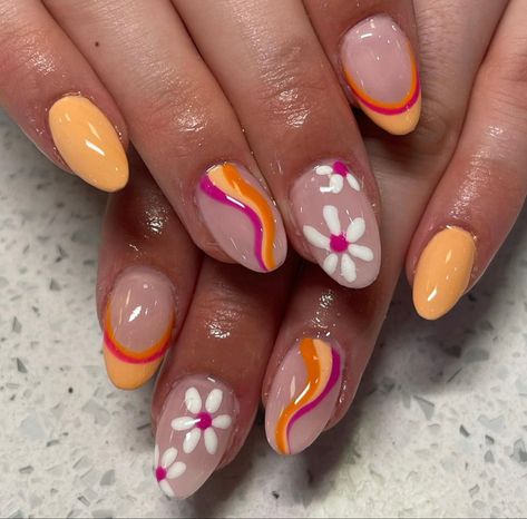 Lesbian Nails Design Subtle, Lesbian Flag Nails Design, Lesbian Pride Nails Short, Lesbian Color Nails, Lesbian Nail Ideas, Wes Anderson Nails, Lesbian Nails Acrylic Two Short, Sapphic Nails, Lesbian Acrylic Nails