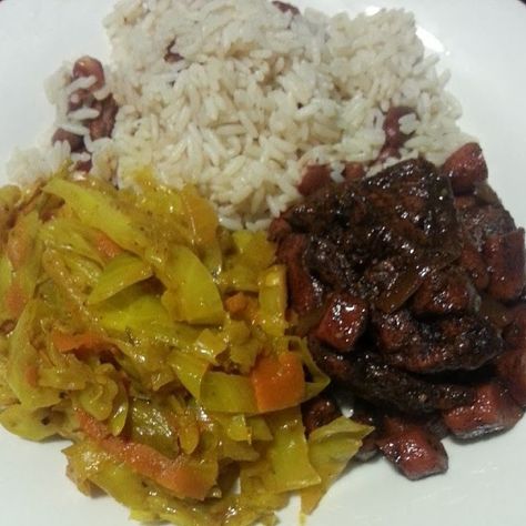 Jamaican Stewed Curry Cabbage has always been one of my longtime favorite side dishes. Growing up this was a side dish my parents would make occasionally (depending on what exactly we were having) … Jamaican Rice And Beans, Curry Cabbage, Chicken Rice And Peas, Jamaican Curry Powder, Jamaican Rice, Stewed Chicken, Carribean Food, Jamaican Curry, Jamaican Cuisine