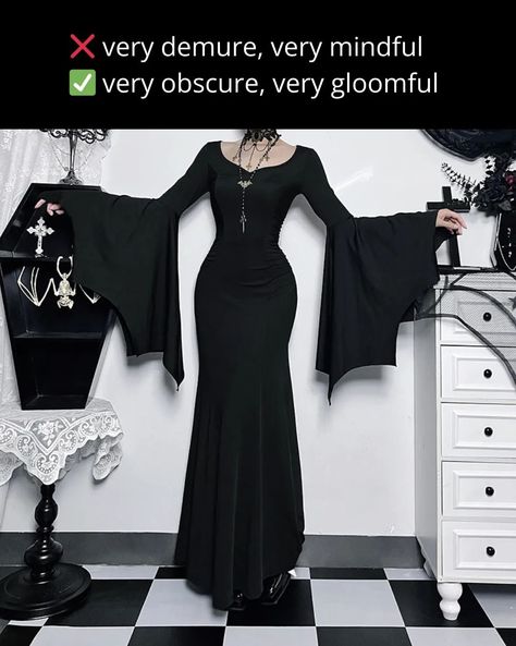 Goth Dress Pattern, Masquerade Party Dresses, Goth Prom Dress, Gothic Dresses, Winter Ball, Steampunk Dress, Desired Reality, Outfit Styles, Style Gothic