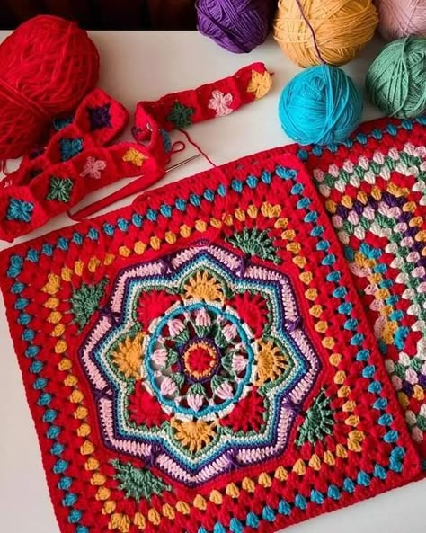 Crochet Poncho Patterns Easy, Motif Mandala Crochet, Persian Tiles, Motifs Granny Square, Crochet Leaf Patterns, Granny Square Patterns, Crochet Cushion Cover, Crochet Mandala Pattern, Crochet Dragon