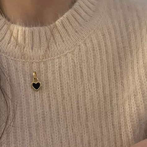 Gold Pendant Necklace, Gold Chain Choker, Heart Charm Necklace, Gold C – Juniper Necklace Small Pendant, I Want To Wear His Initials On A Chain, Gold Simple Jewelry, Heart Necklace Aesthetic, Pendant Necklace Outfit, Hold Necklaces, Black Heart Necklace, Simple Pendant Necklace, Necklaces Aesthetic