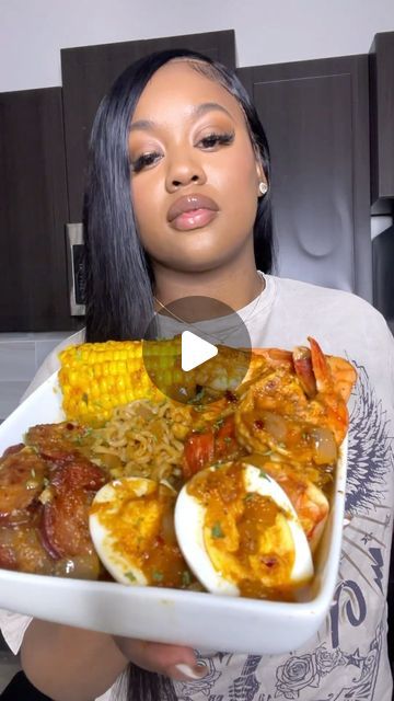 Ramon Noodles Seafood Boil, Shrimp Boil Stovetop Easy, Dinner For 2 Ideas Easy Healthy, Ramen Noodle Shrimp Boil, Egg Boil With Ramen Noodles, Shrimp Entrees Dinners, Ramen Noodle With Shrimp, Shrimp Peppers And Onions Recipes, Crab Boil Ramen Noodles