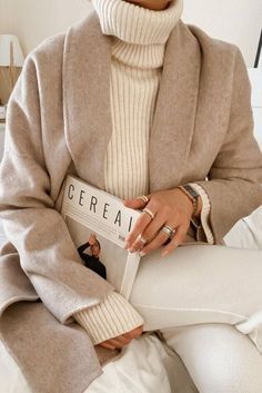 Cream Outfit, Winter Mode Outfits, Nude Outfits, Chique Outfit, Turtleneck Outfit, Beige Outfit, Mode Inspo, Fall Fashion Trends, Looks Style